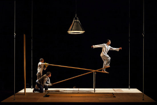 MPTA/Mathurin Bolze, Du Goudron Et Des Plumes | photo Christophe Raynaud de Lage