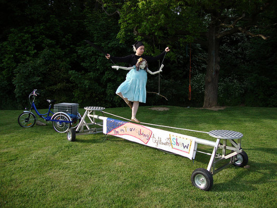 Dizzy O'Dare, The Tiny Travelling Tightwire Show