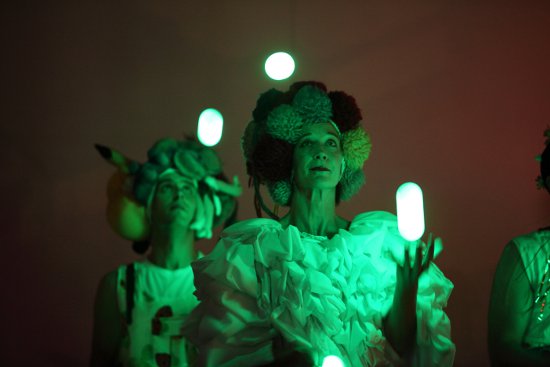 Gandini Juggling: Blotched | Photo: Ryoko Uyama